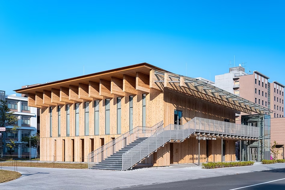2022-23年大規模施設部門金賞「岡山大学共育共創コモンズ（OUX：オークス）」