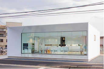 小規模施設部門 金賞「The Cutting Edge Pharmacy」